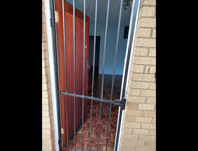 3 BEDROOM APARTMENT FOR SALE IN SUNNYSIDE